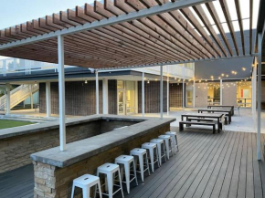 Cozy Resort Style Lodging Min From The Plaza 213